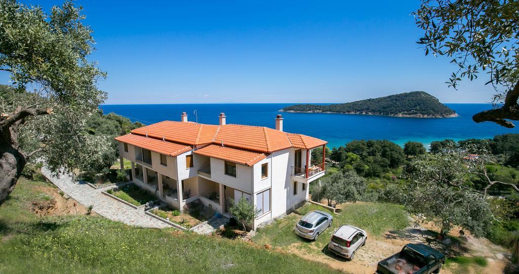 Aphrodite Villas Койнира Екстериор снимка