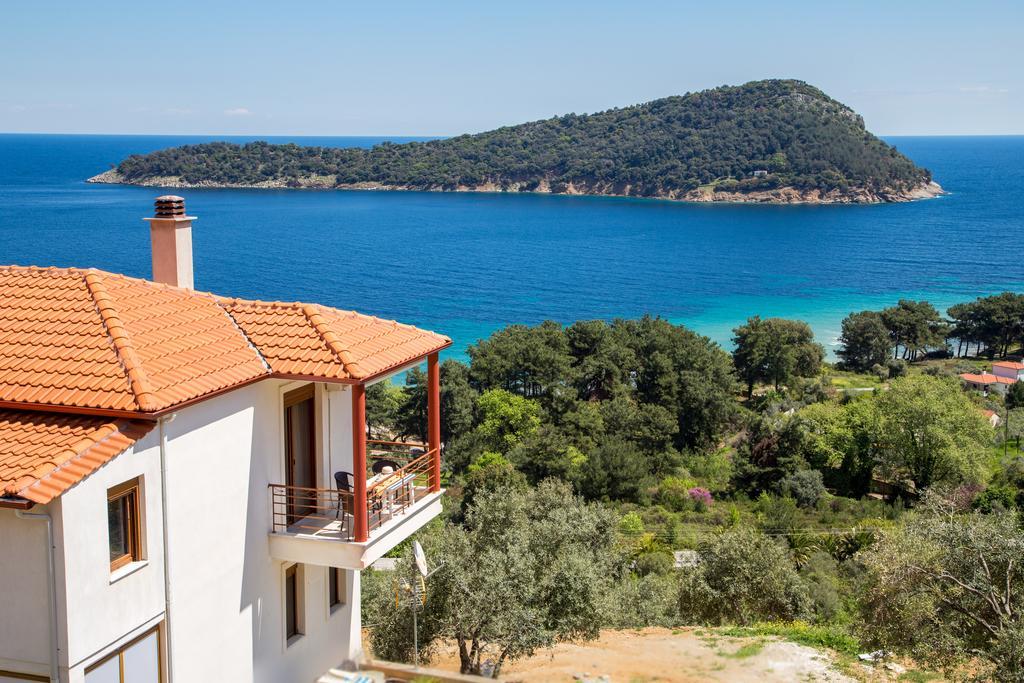 Aphrodite Villas Койнира Екстериор снимка