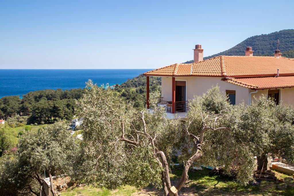 Aphrodite Villas Койнира Екстериор снимка