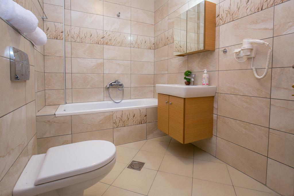 Aphrodite Villas Койнира Екстериор снимка