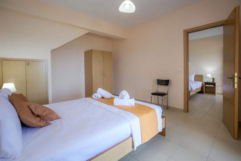 Aphrodite Villas Койнира Екстериор снимка