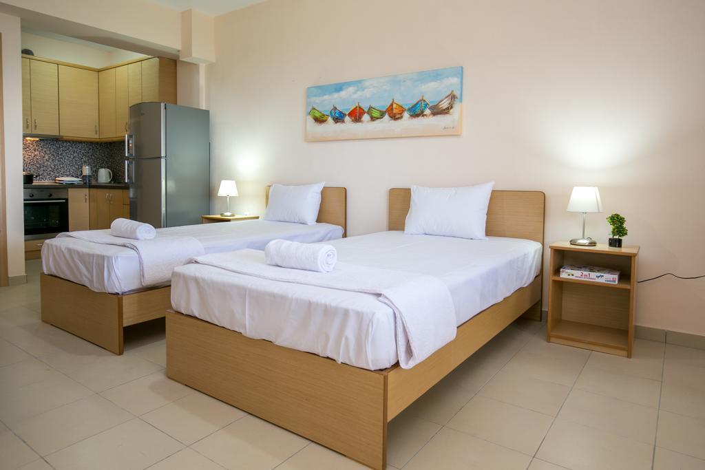 Aphrodite Villas Койнира Екстериор снимка